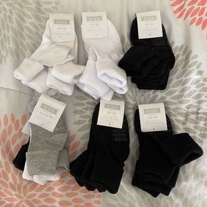 6 sets of brand new Children’s Place socks